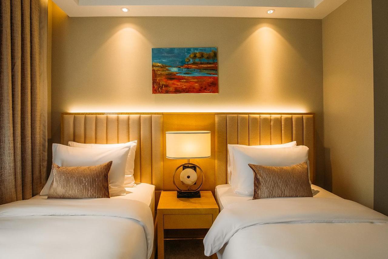Marjan Plaza Hotel ティビリシ エクステリア 写真
