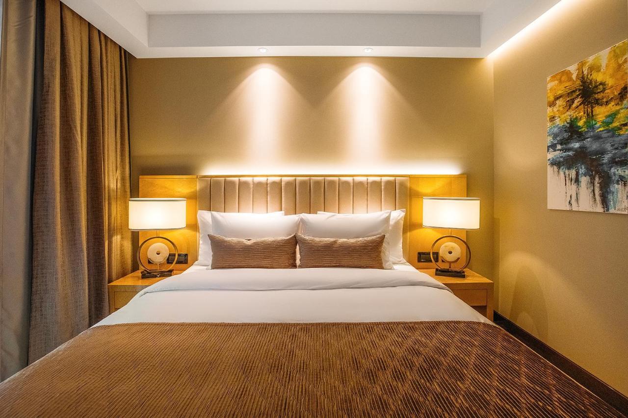 Marjan Plaza Hotel ティビリシ エクステリア 写真