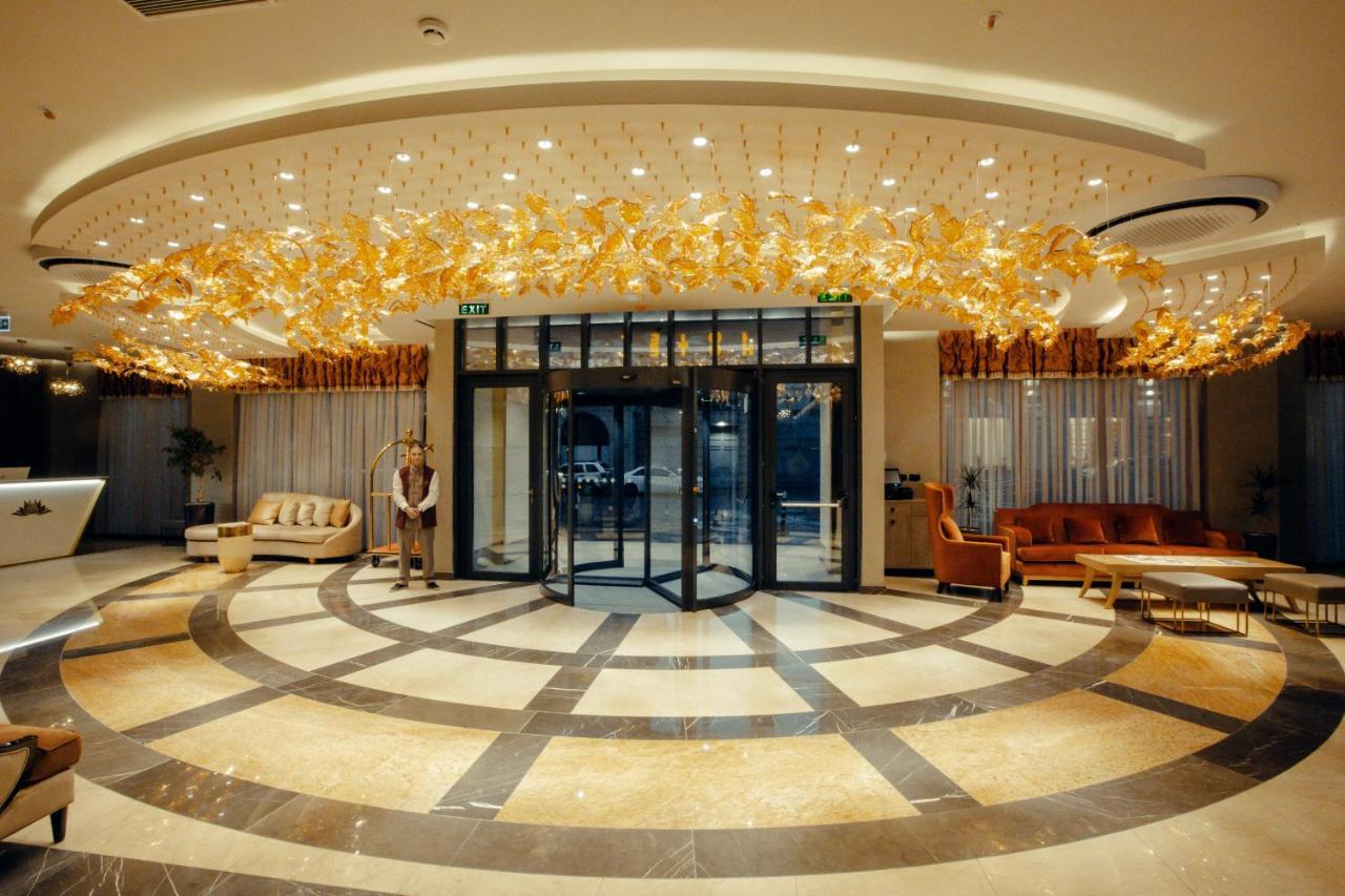 Marjan Plaza Hotel ティビリシ エクステリア 写真