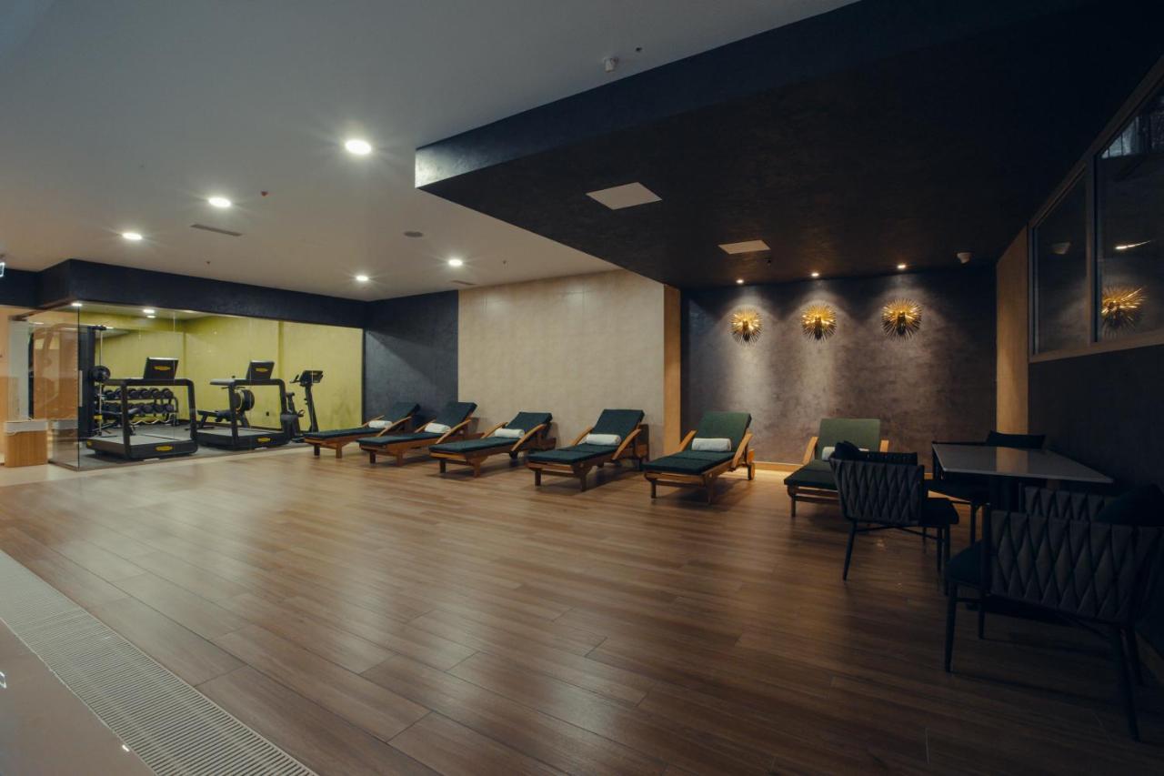 Marjan Plaza Hotel ティビリシ エクステリア 写真