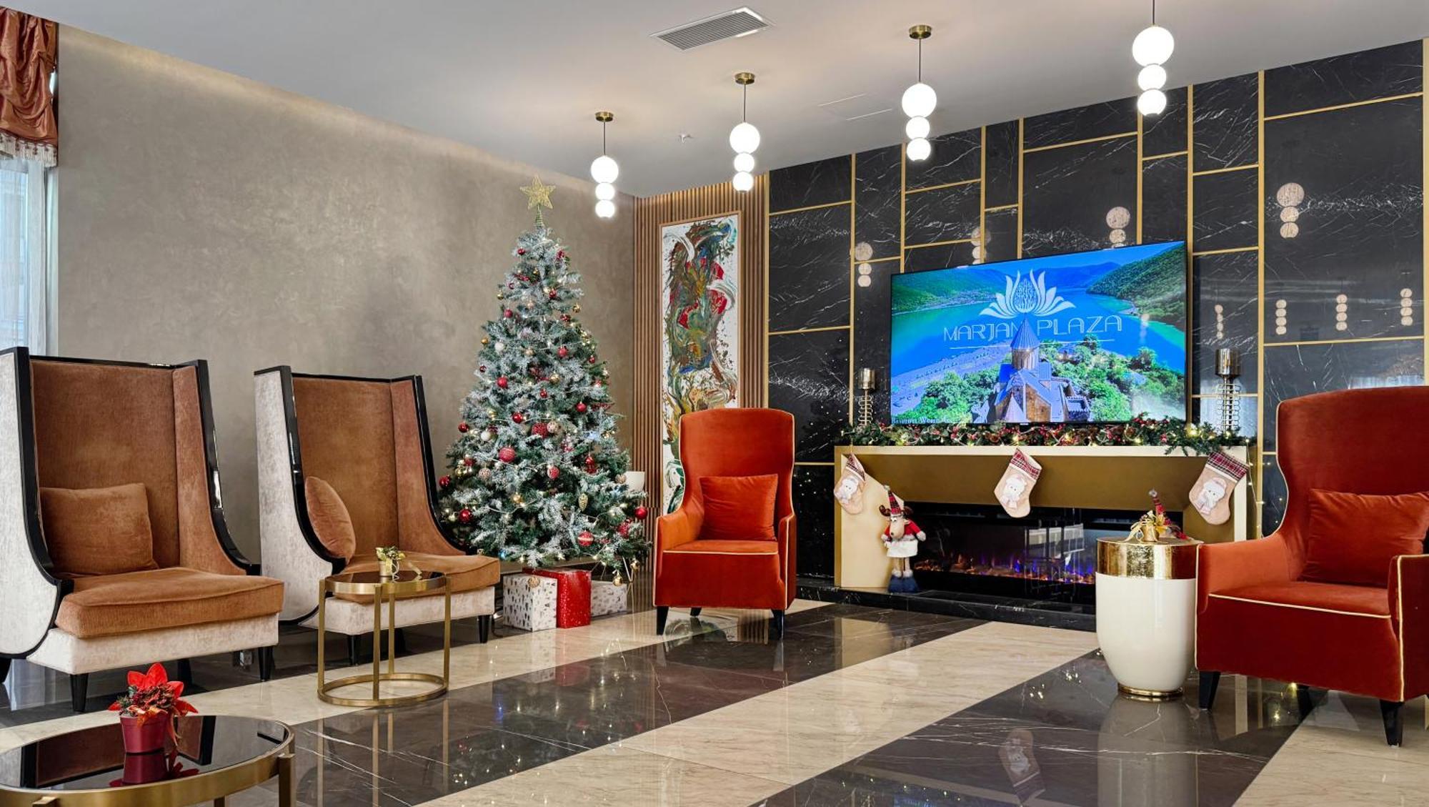 Marjan Plaza Hotel ティビリシ エクステリア 写真
